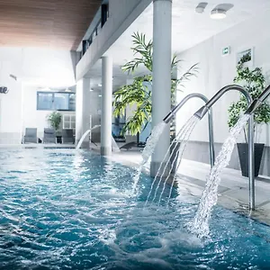 https://domaine-lou-capitelle-spa.hotels-rhonealpes.com